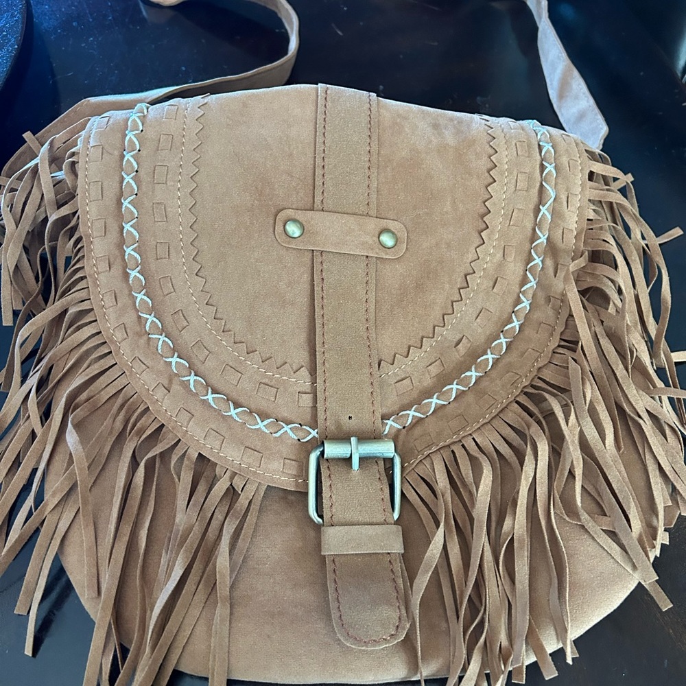Suede Crossbody bag with fringes - Picture 2 of 8